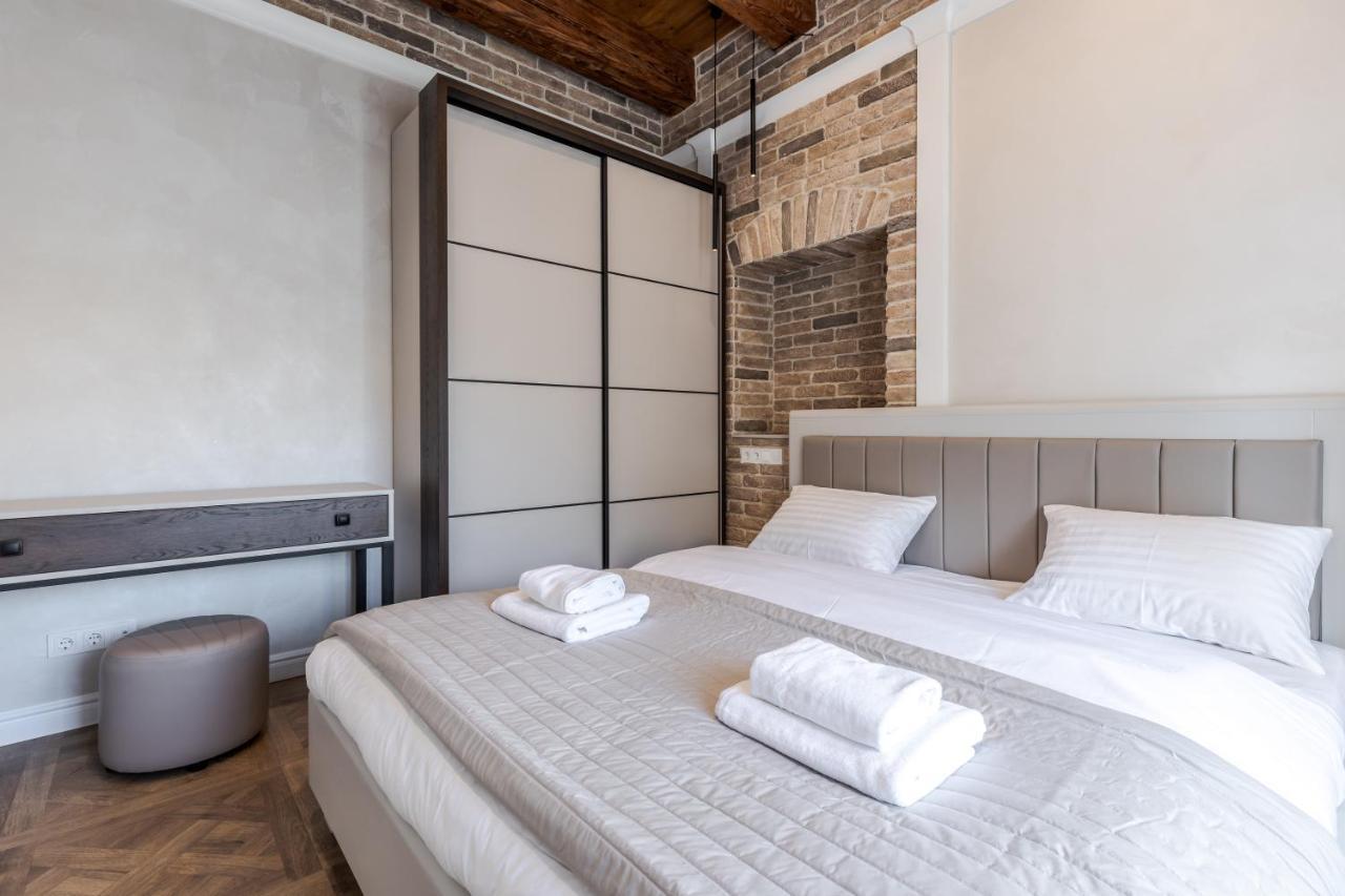 View On Rynok Square Apartments Λβιβ Εξωτερικό φωτογραφία