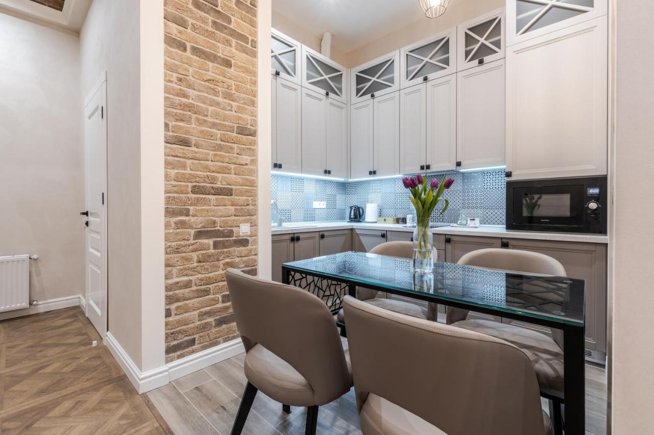 View On Rynok Square Apartments Λβιβ Εξωτερικό φωτογραφία